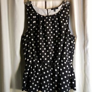 Monteau black polka top